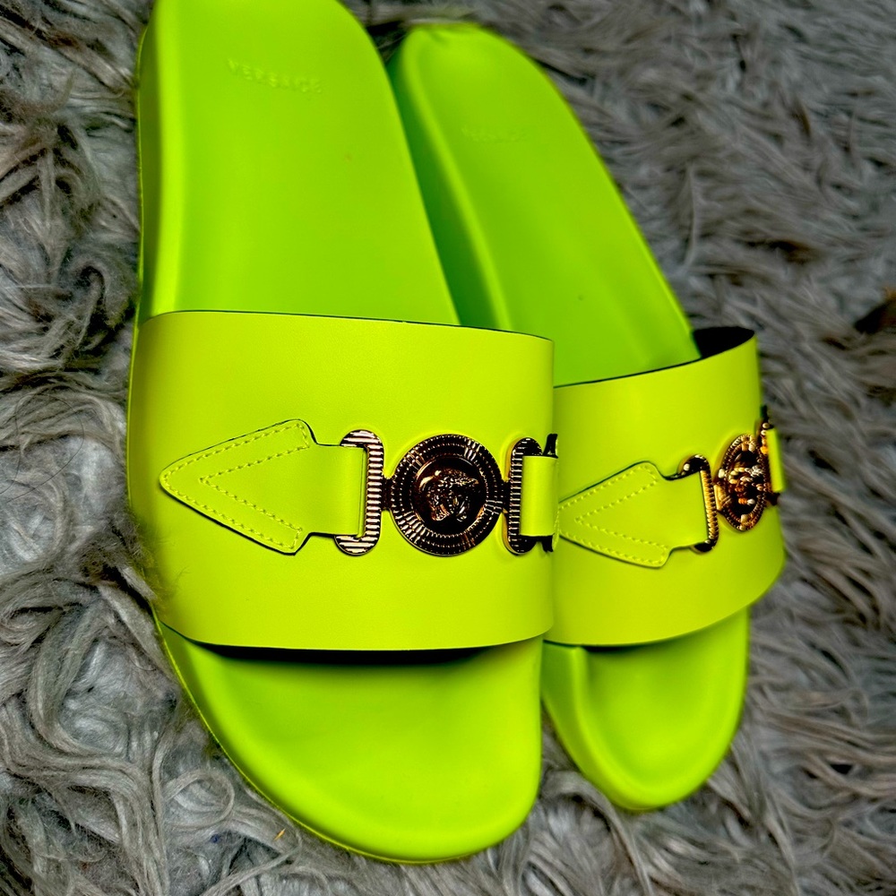 Versace Medusa Biggie Slides